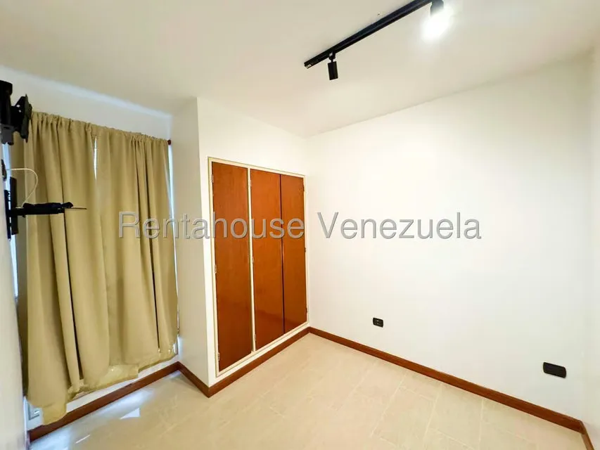 Apartamento (1 Nivel) en Alquiler en Los Naranjos de Las Mercedes, Distrito Metropolitano - 27