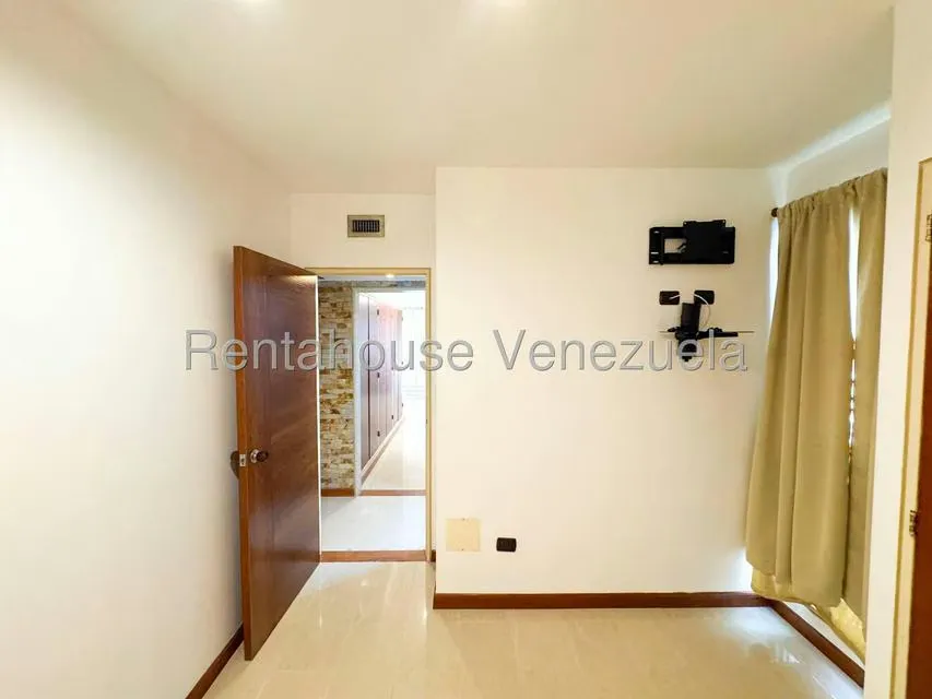 Apartamento (1 Nivel) en Alquiler en Los Naranjos de Las Mercedes, Distrito Metropolitano - 29