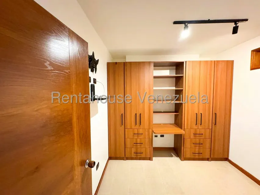 Apartamento (1 Nivel) en Alquiler en Los Naranjos de Las Mercedes, Distrito Metropolitano - 30