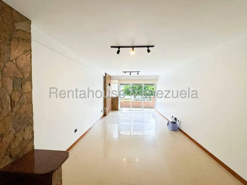Apartamento (1 Nivel) en Alquiler en Los Naranjos de Las Mercedes, Distrito Metropolitano - 4