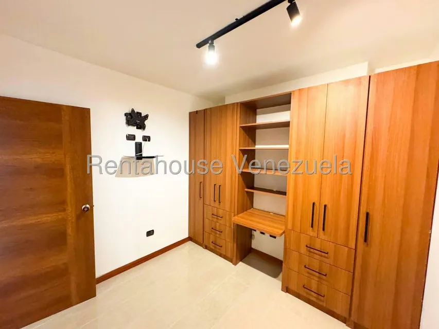 Apartamento (1 Nivel) en Alquiler en Los Naranjos de Las Mercedes, Distrito Metropolitano - 31