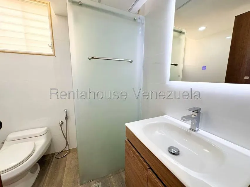 Apartamento (1 Nivel) en Alquiler en Los Naranjos de Las Mercedes, Distrito Metropolitano - 33