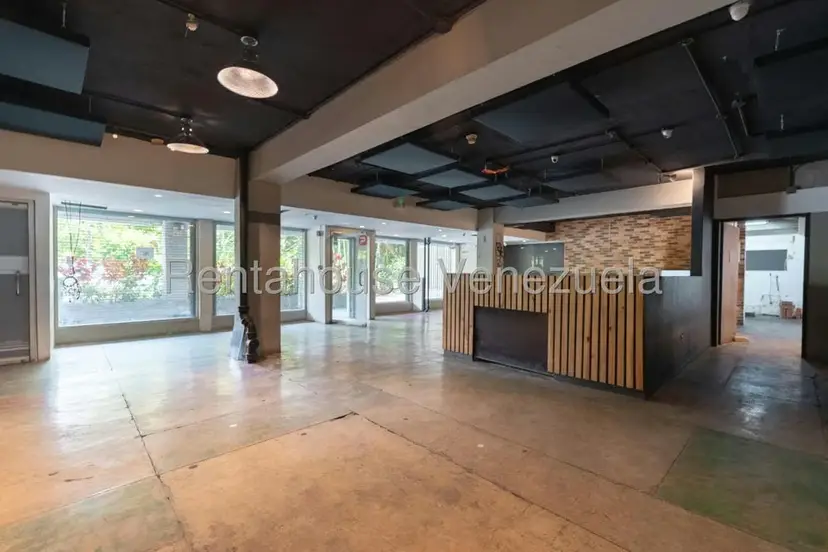 Local Comercial en Venta en Santa Paula, Distrito Metropolitano