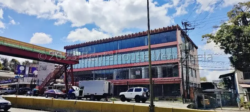 Comercial (Edificio) en Venta en Municipio Carrizal, Miranda