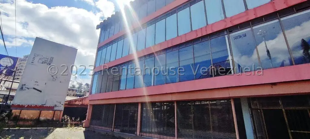 Comercial (Edificio) en Venta en Municipio Carrizal, Miranda - 4