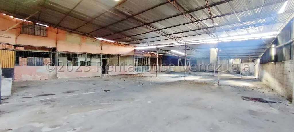 Comercial (Edificio) en Venta en Municipio Carrizal, Miranda - 8