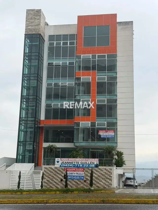 EN VENTA LOCAL P4-43MTR EN EL CENTRO COMERCIAL SAN IGNACIO