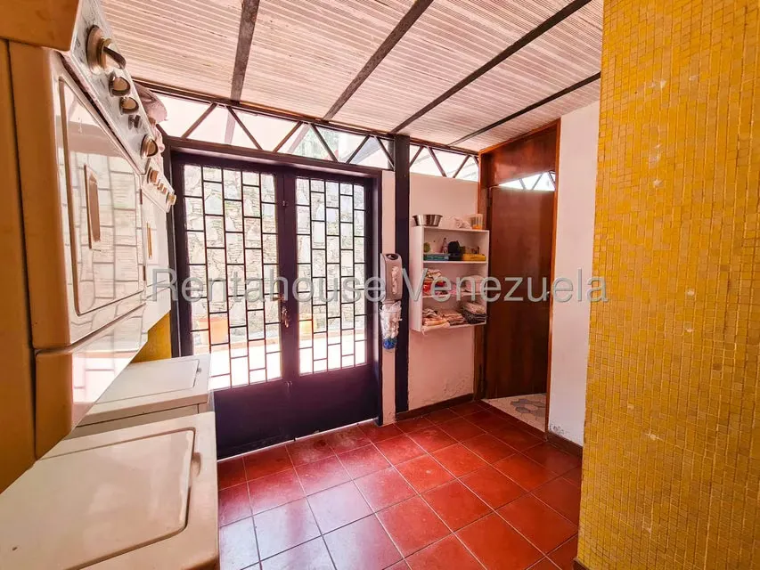 Casa (Multipes Niveles) en Venta en Prados del Este, Distrito Metropolitano - 24