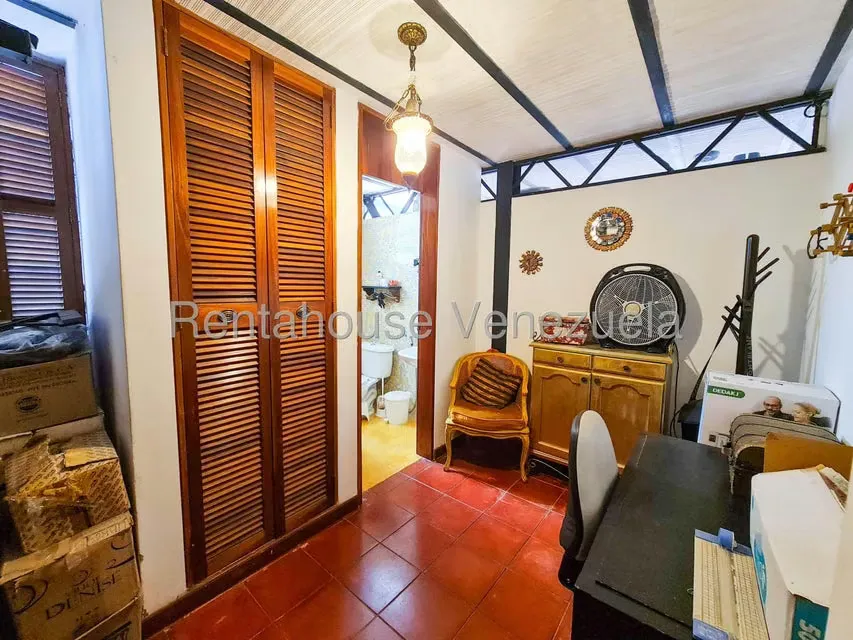 Casa (Multipes Niveles) en Venta en Prados del Este, Distrito Metropolitano - 27
