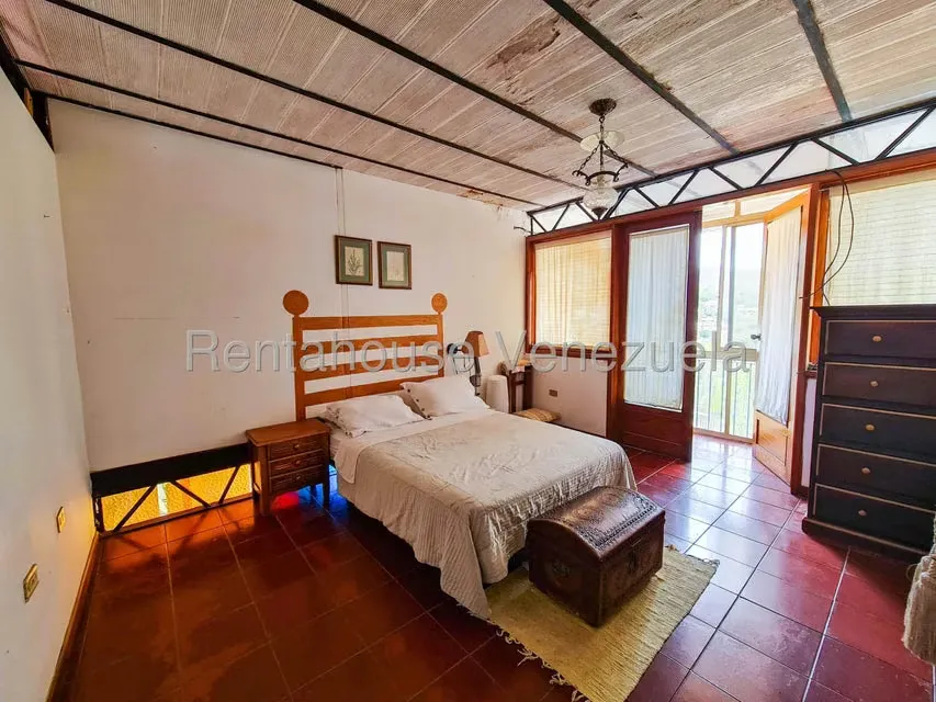 Casa (Multipes Niveles) en Venta en Prados del Este, Distrito Metropolitano - 30