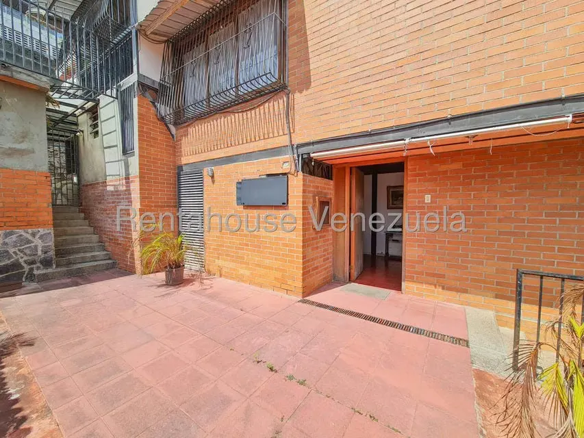 Casa (Multipes Niveles) en Venta en Prados del Este, Distrito Metropolitano - 3