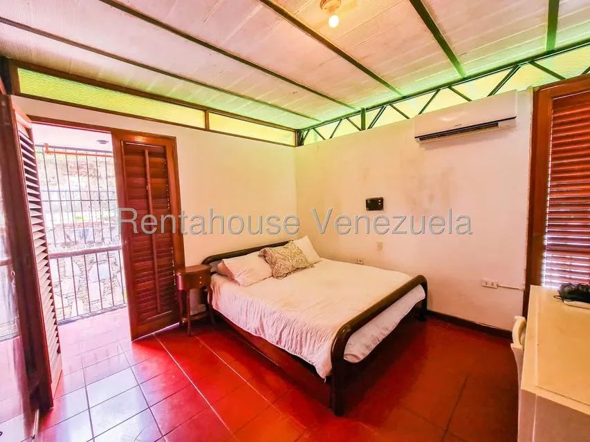 Casa (Multipes Niveles) en Venta en Prados del Este, Distrito Metropolitano - 45