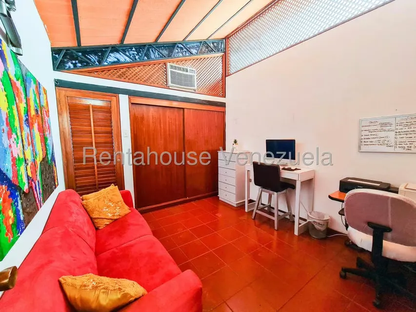 Casa (Multipes Niveles) en Venta en Prados del Este, Distrito Metropolitano - 47