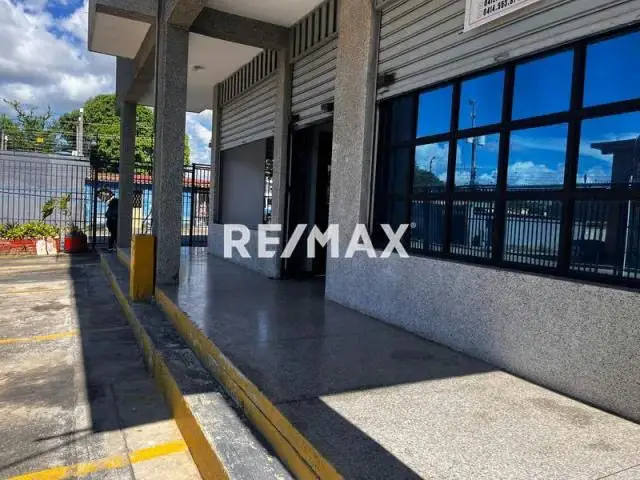 EN VENTA LOCAL COMERCIAL EN LA AVENIDA LA MATA, CABUDARE