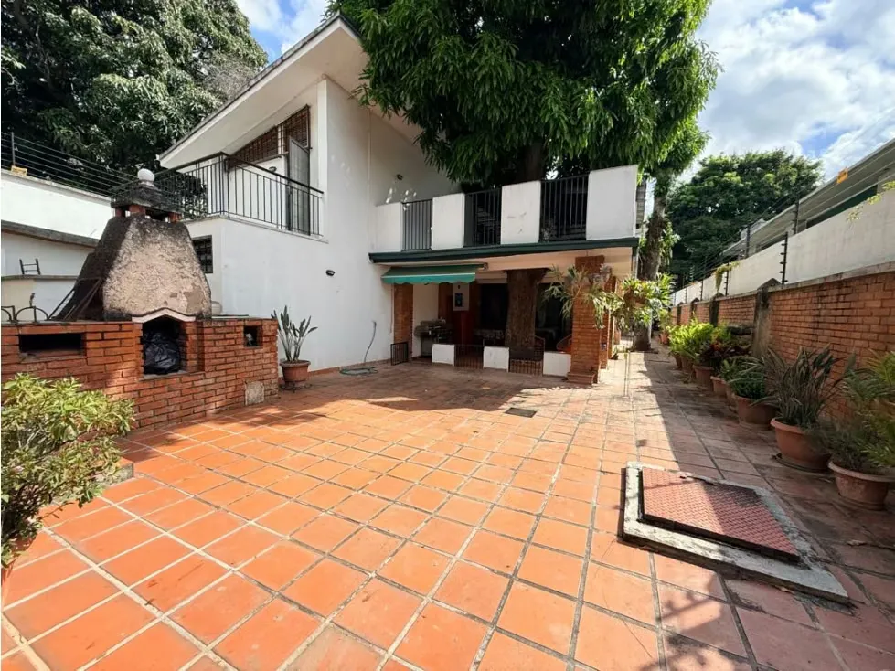 Casa en venta 530m2 4H+S/4.5B+S/3P Altamira - 3
