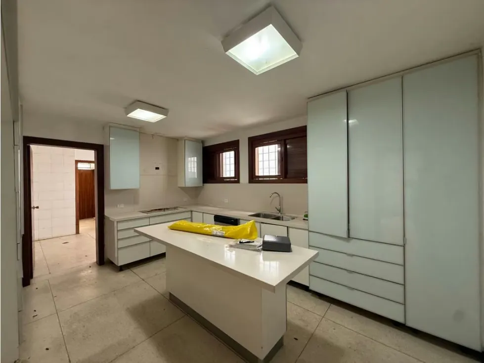 Casa en venta 530m2 4H+S/4.5B+S/3P Altamira - 6