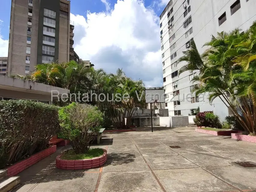 Apartamento (1 Nivel) en Alquiler en El Hatillo, Distrito Metropolitano - 36