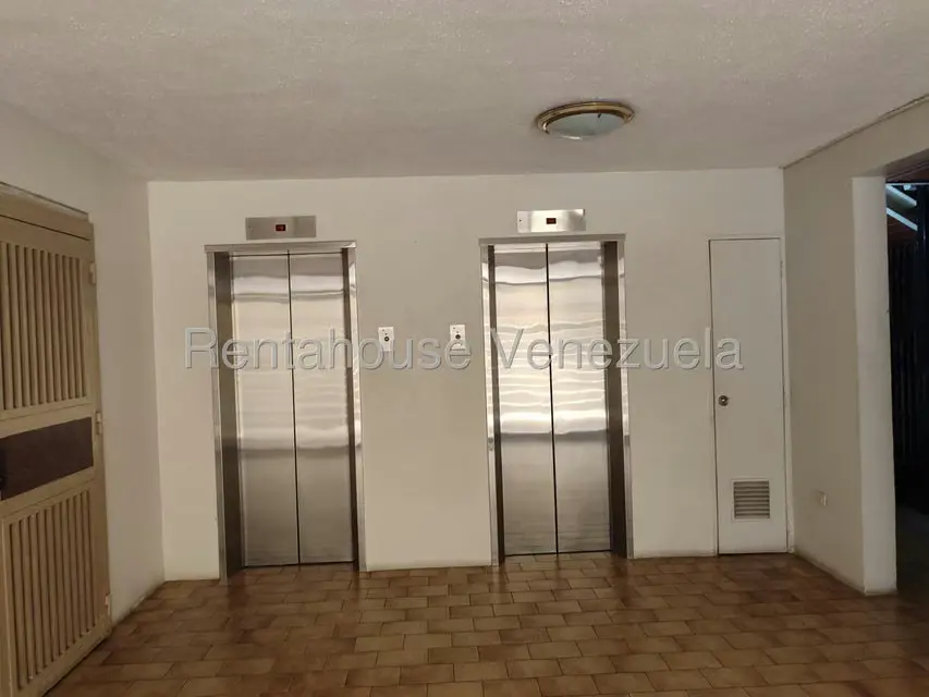 Apartamento (1 Nivel) en Alquiler en El Hatillo, Distrito Metropolitano - 4