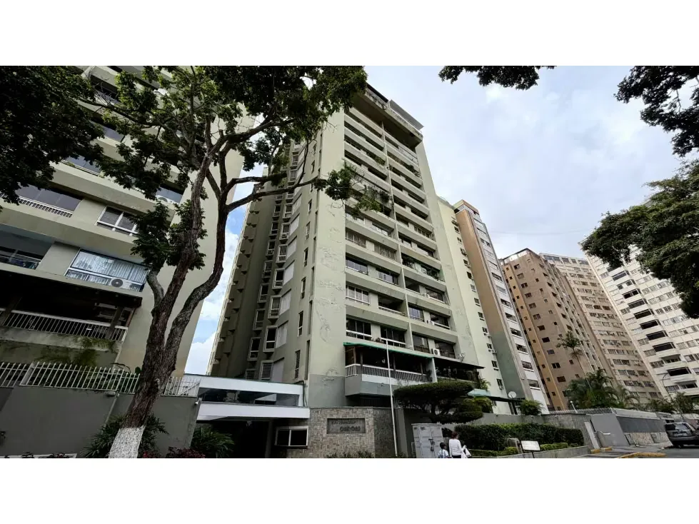 En Venta PH Santa Fe Norte 200M2, calle cerrada. 4H+3B+2PE