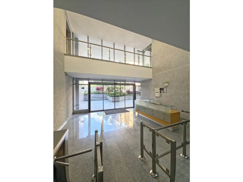 OFICINA EN VENTA DE 516 M2- URB. BOLEÌTA NORTE - 17