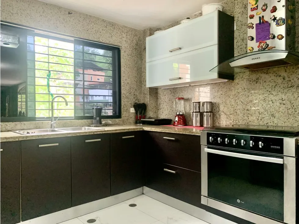 En venta townhouse en La Union, El Hatillo 577M ² 4h+5baños - 11