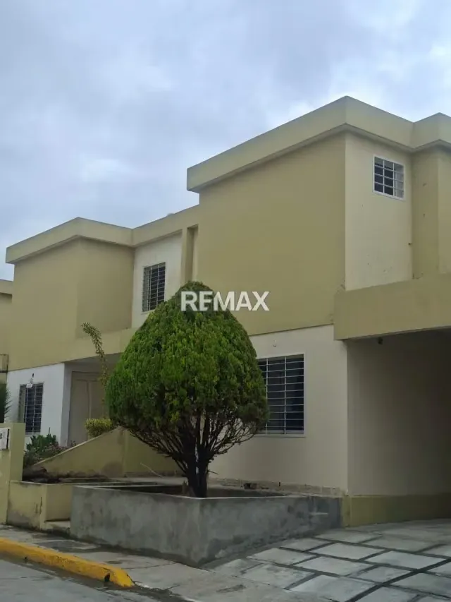 VENTA CASA TRAPICHE VILLAS III