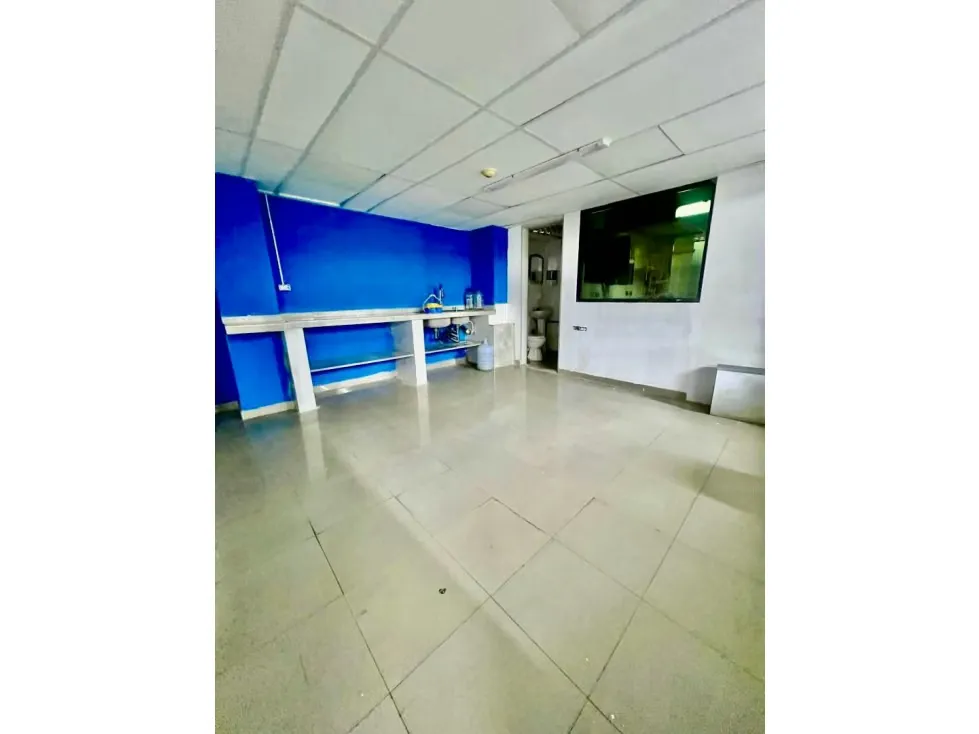 Se vende / alquila local comercial 198m2 Bello Monte - 8