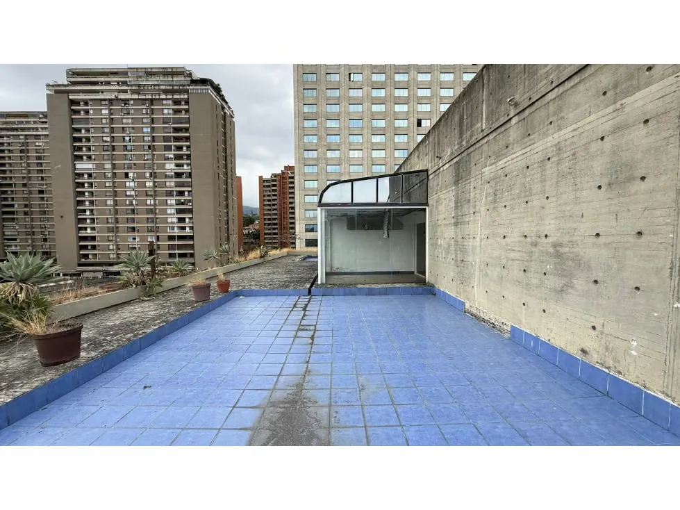 Se vende oficina 712m² Prados del Este - 7