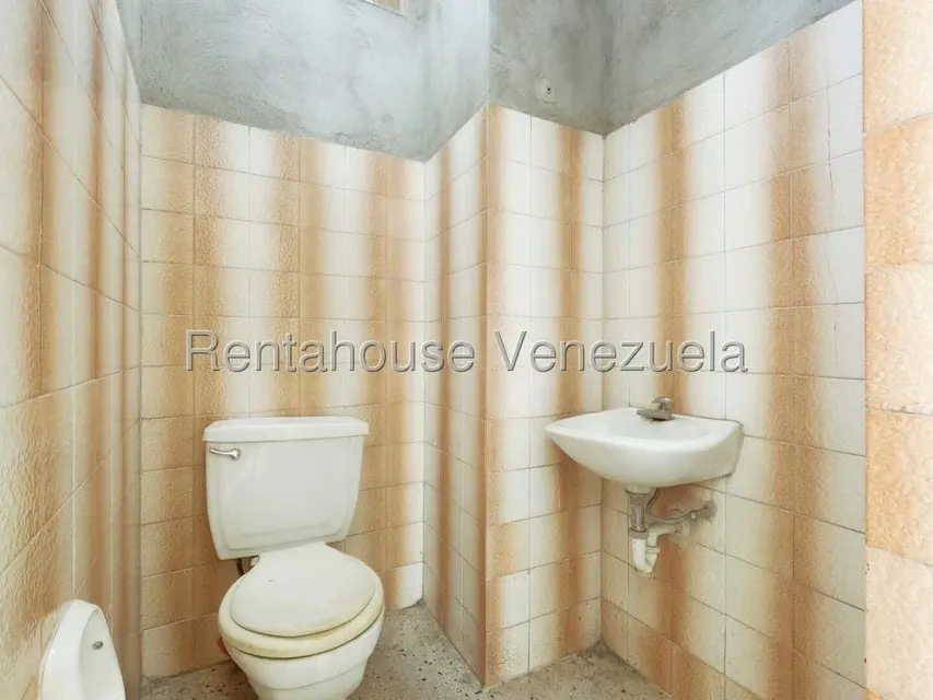 Oficina en Venta en Centro, Lara - 14