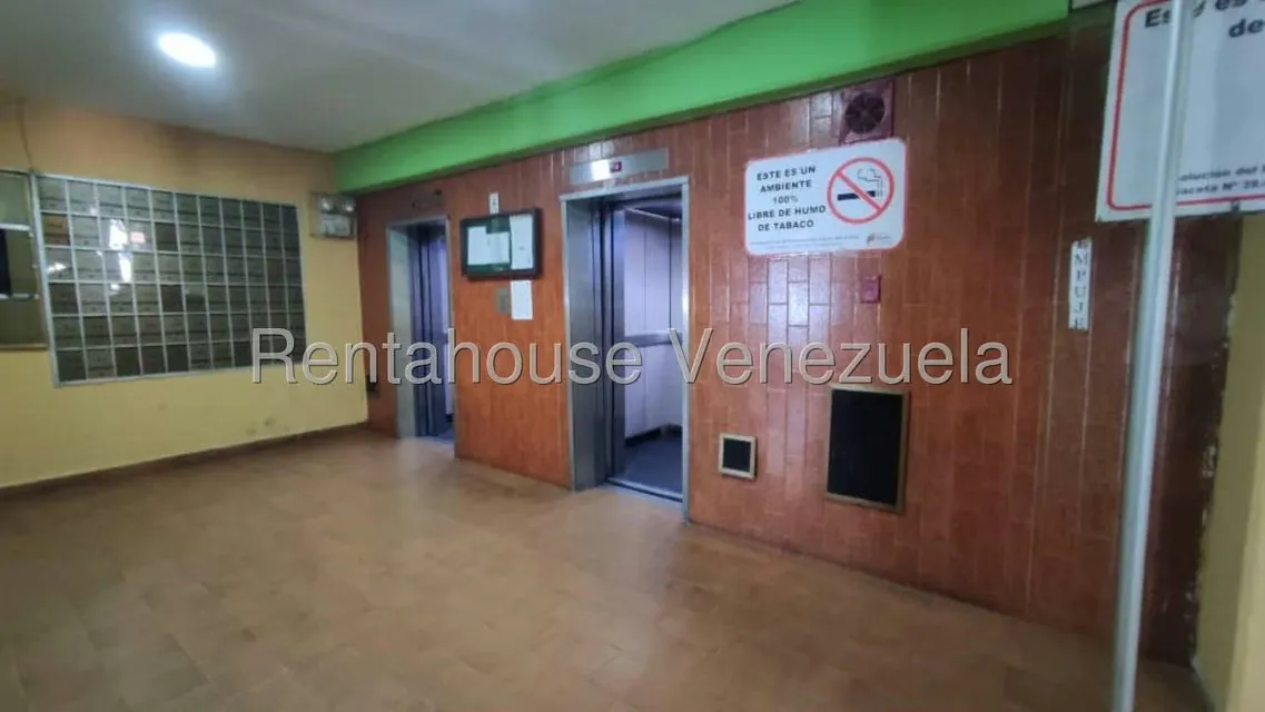 Oficina en Venta en Centro, Lara - 2