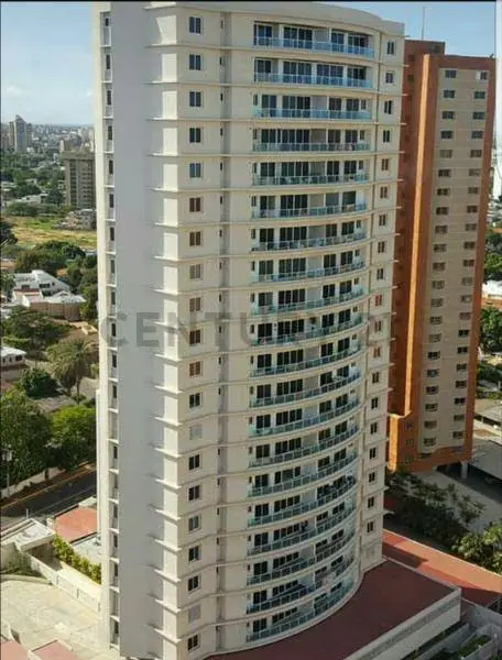 Exclusiva propiedad ubicada en Edificio FIORANO Av. El Milagro.