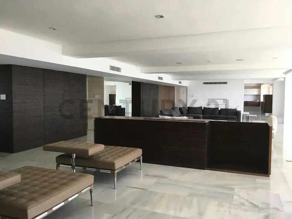 Exclusiva propiedad ubicada en Edificio FIORANO Av. El Milagro. - 3