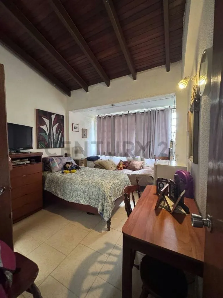 En venta còmodo Town House en La Urbanizacion Abadia en Guatire - 12