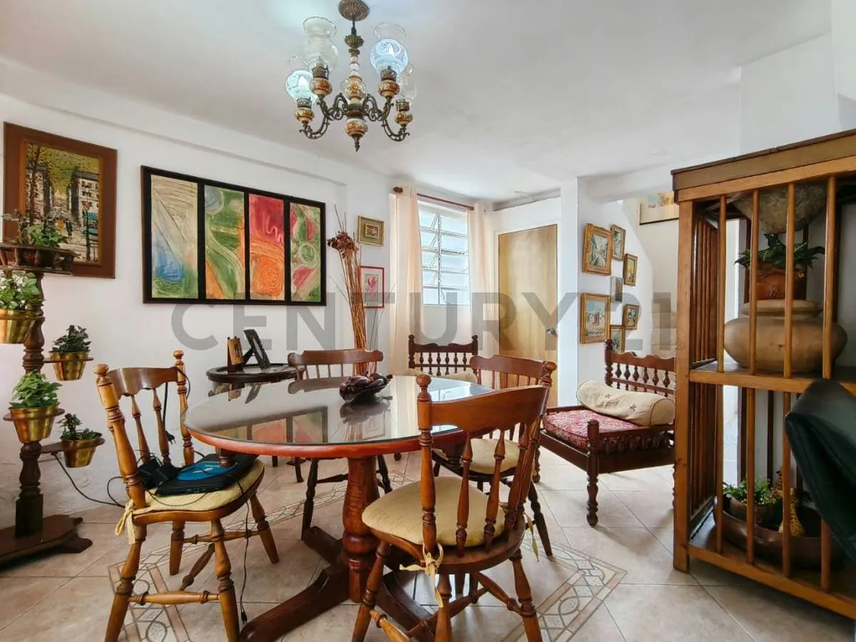 En venta còmodo Town House en La Urbanizacion Abadia en Guatire - 8