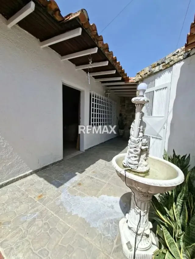 Casa en venta, Urb Villas de Aragua. La morita 1 - 2