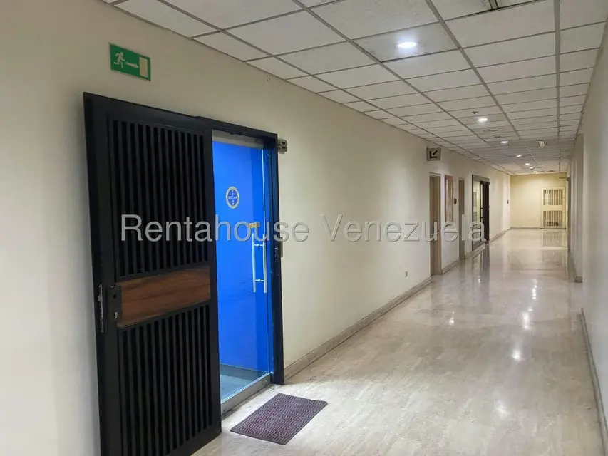 Oficina en Alquiler en Parroquia La Candelaria, Distrito Metropolitano - 2