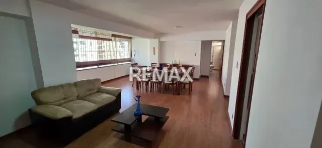 Se Alquila Apartamento en la Urbanizacion La Urbina - 4