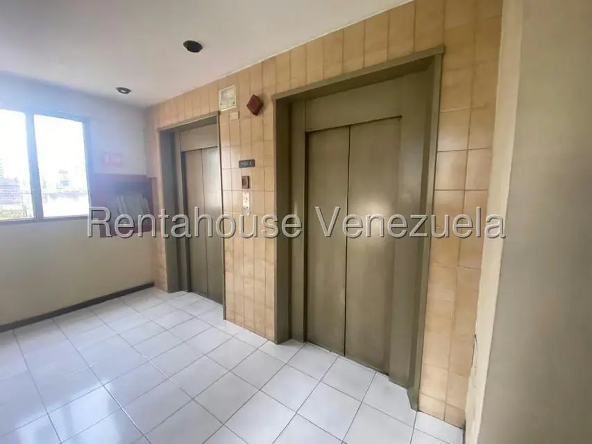Oficina en Venta en Bello Monte, Distrito Metropolitano - 2
