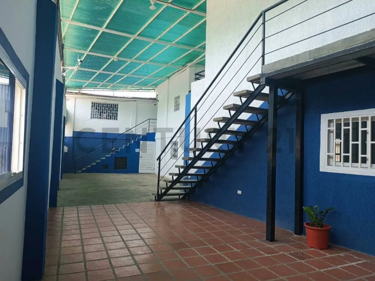 Galpón Comercial y Residencial - 5