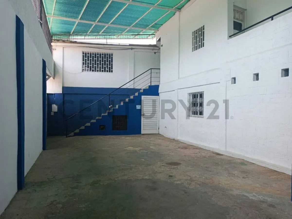 Galpón Comercial y Residencial - 6