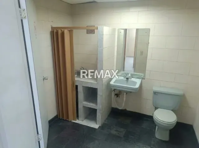 ALQUILER PRACTICO LOCAL OFICINA AV.UNIVERSIDAD, 56 MTS, 1 BAÑO, 1 PUESTO TECHADO, PUEDE FUNCIONAR COMO DEPÓSITO 26-68 - 12