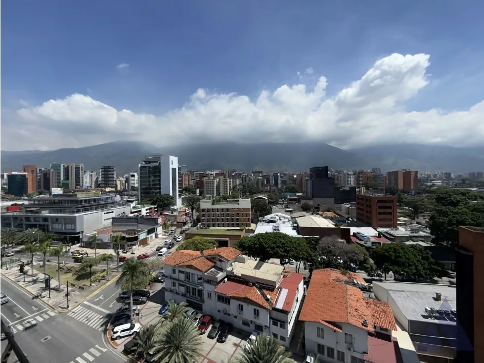 Vendo oficina 94m2 Torre Onyx, Las Mercedes 4496 - 2