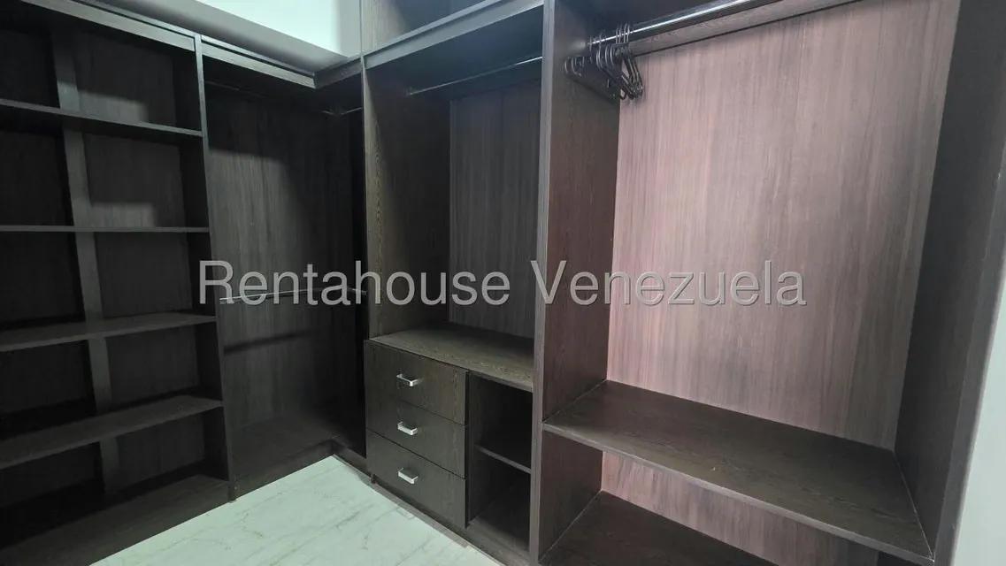 Townhouse (Duplex) en Alquiler en Calle Piar, Zulia - 12