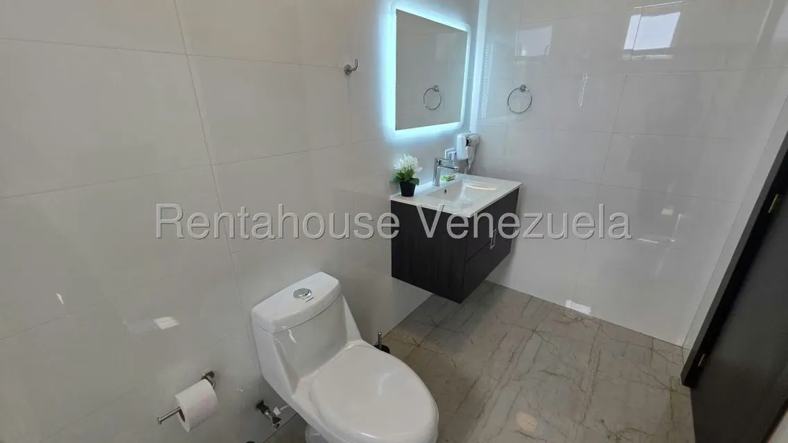 Townhouse (Duplex) en Alquiler en Calle Piar, Zulia - 23