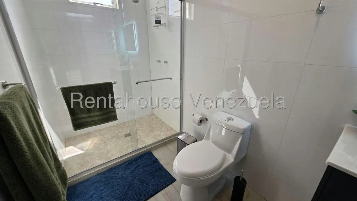 Townhouse (Duplex) en Alquiler en Calle Piar, Zulia - 24