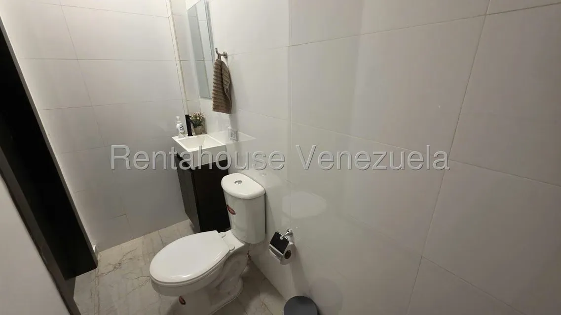 Townhouse (Duplex) en Alquiler en Calle Piar, Zulia - 25