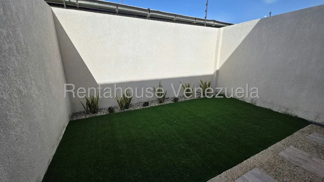 Townhouse (Duplex) en Alquiler en Calle Piar, Zulia - 32