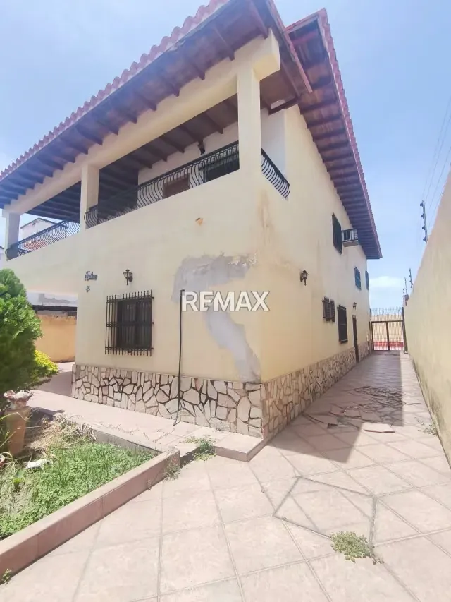 En venta Casa en la urbanización Bermúdez - 3