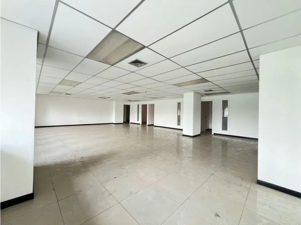 Oficina Venta/alquiler 242m2 Los Palos Grandes