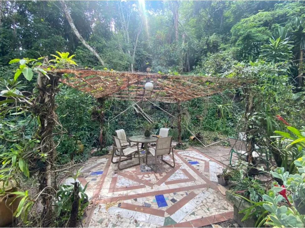 Se vende Casa 2500m² 4h+1s/5b+1s/4p Caurimare - 2